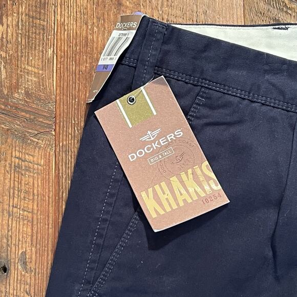 NEW Dockers Pleated Relaxed Fit Navy Blue Shorts Washed Khaki Short NWT SIZE 48 - Picture 5 of 12